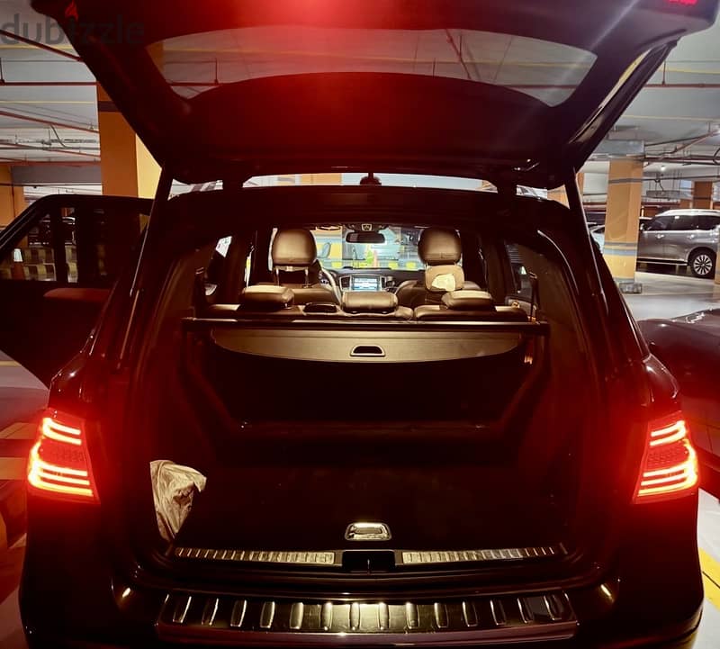 Mercedes-Benz 4 matic ML 400 2016 with two original keys 5