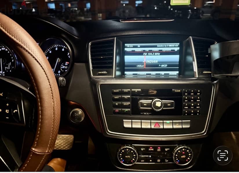 Mercedes-Benz 4 matic ML 400 2016 with two original keys 8