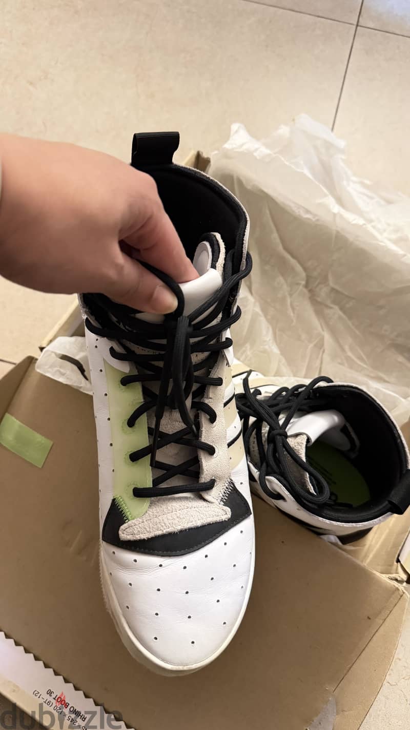 Adidas Original Men’s shoes 1