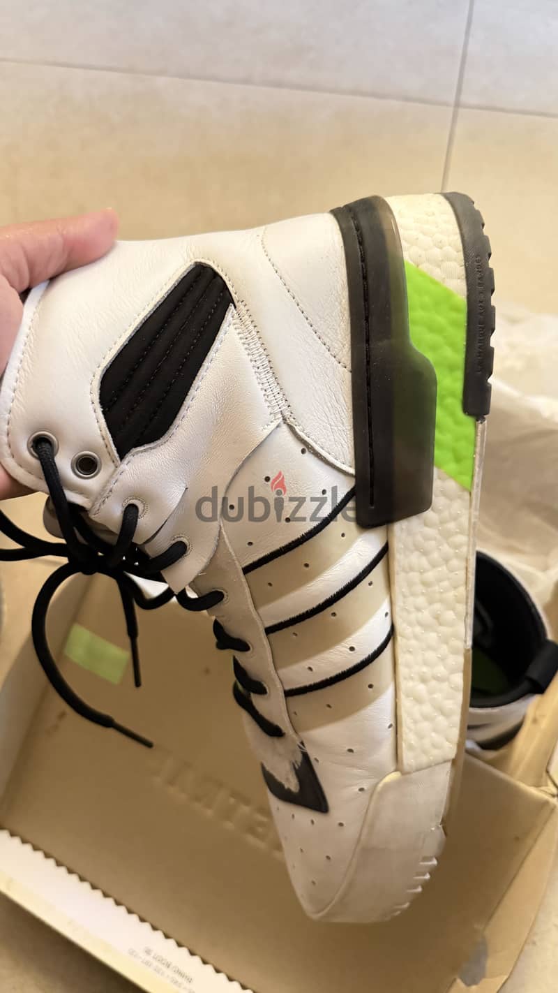 Adidas Original Men’s shoes 3