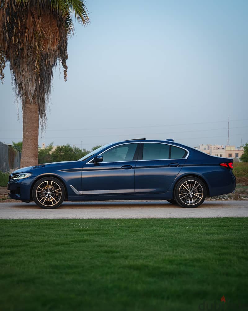 BMW 5-Series 2022 520i 5