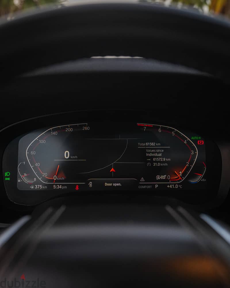 BMW 5-Series 2022 520i 16