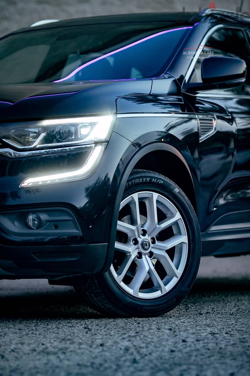 Renault Koleos 2017 Black  Zero Accident  Sunroof  Agency  BahrainSpec 4