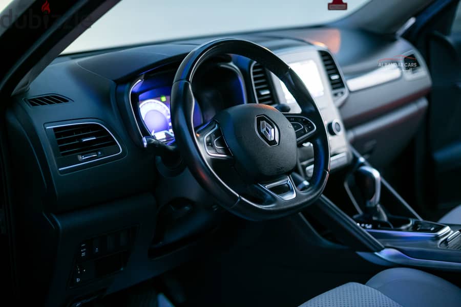 Renault Koleos 2017 Black  Zero Accident  Sunroof  Agency  BahrainSpec 5