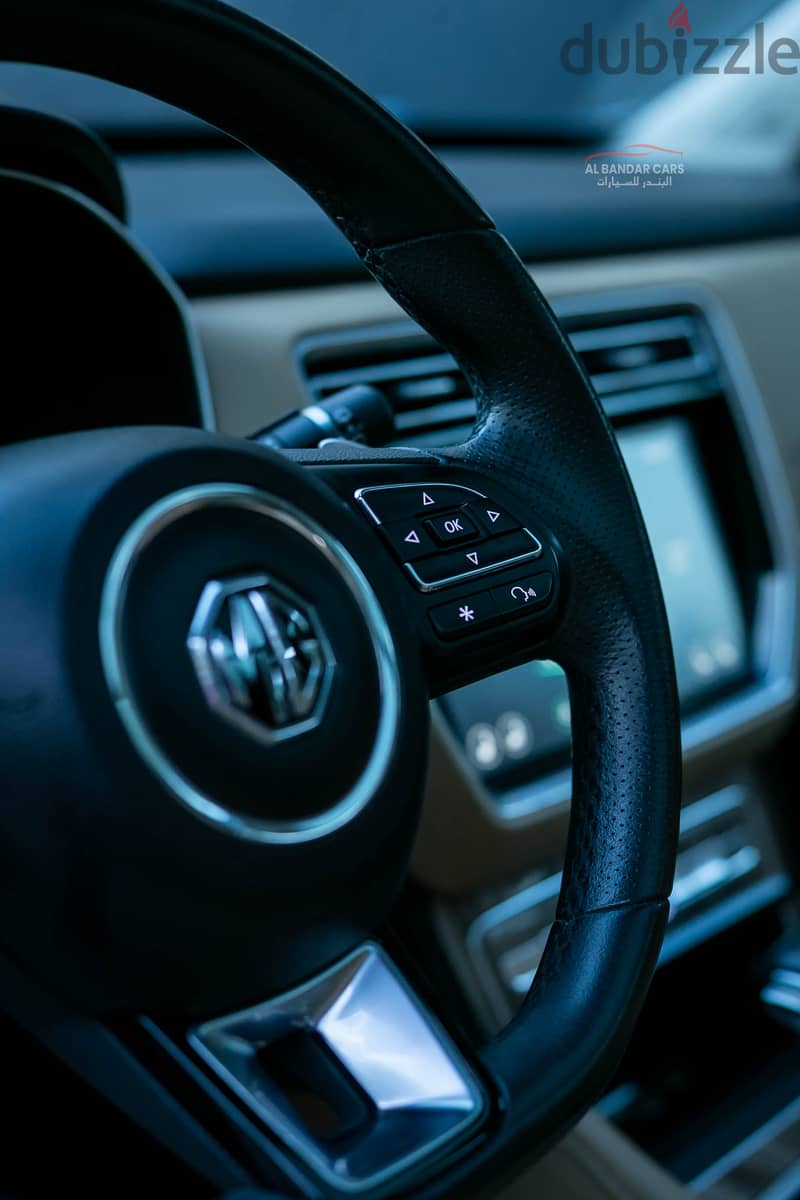 MG RX8 2021 Grey  7-Seater  Panoramic Roof  Agency  Warranty  Bahrain 7