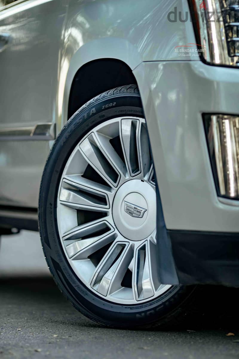 Cadillac Escalade 2016 White  V8  Bahrain Spec  BD 8,850 Neg. 2