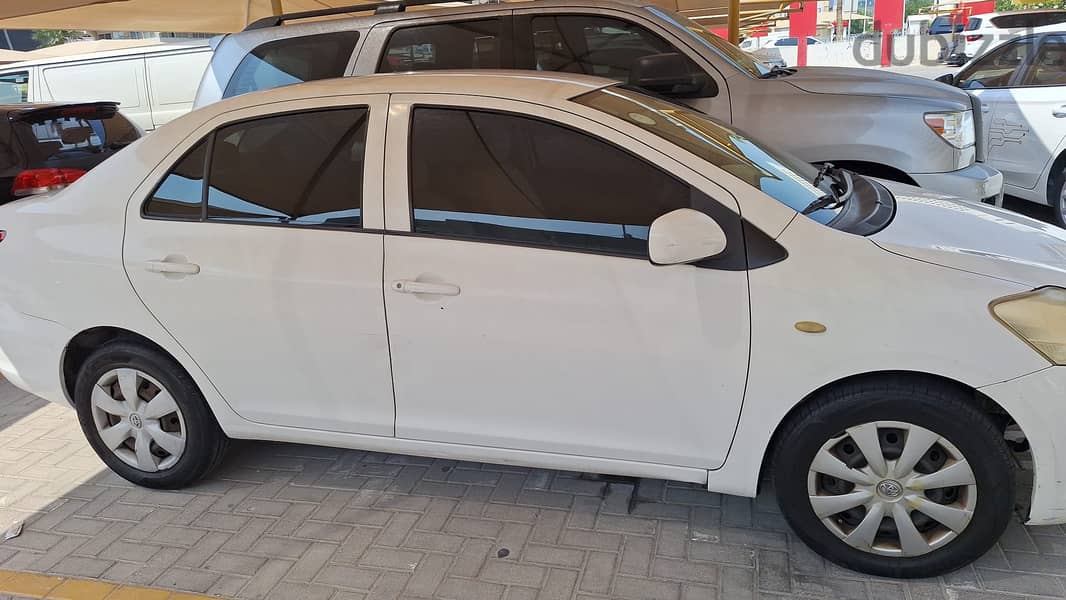 Toyota Yaris 2010 3
