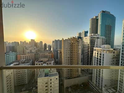 Bright Flat with City and Sea View