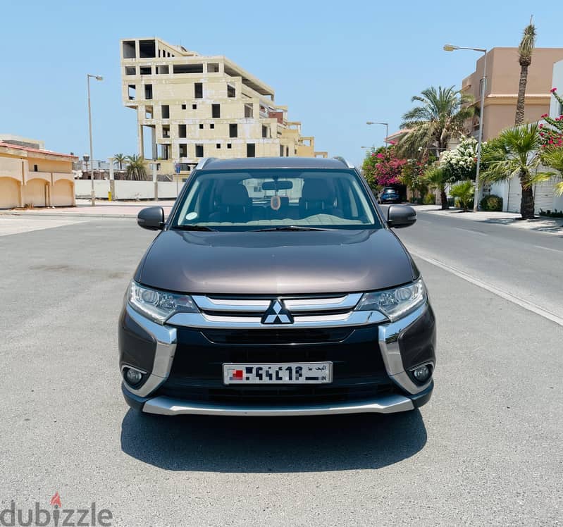 Mitsubishi Outlander 2017 model 7 seater for sale. . . 2