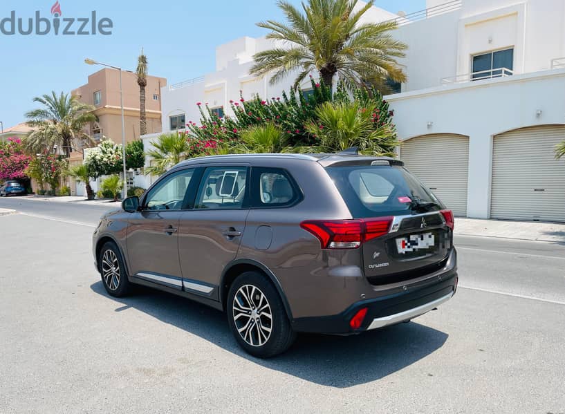 Mitsubishi Outlander 2017 model 7 seater for sale. . . 8