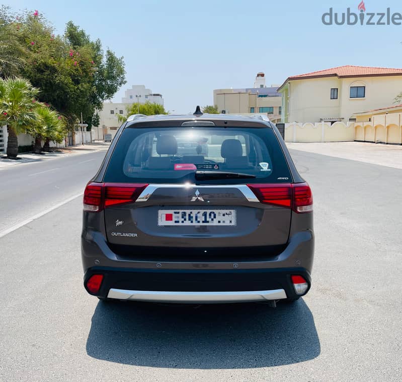 Mitsubishi Outlander 2017 model 7 seater for sale. . . 12