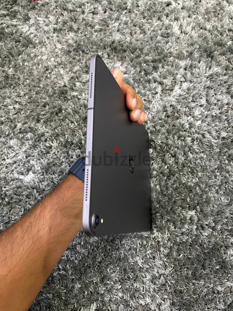 iPad Pro 11-inch (1st Generation) – 512GB Wi-Fi + Cellular 2