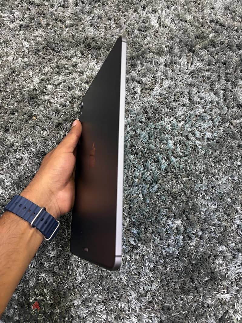 iPad Pro 11-inch (1st Generation) – 512GB Wi-Fi + Cellular 3