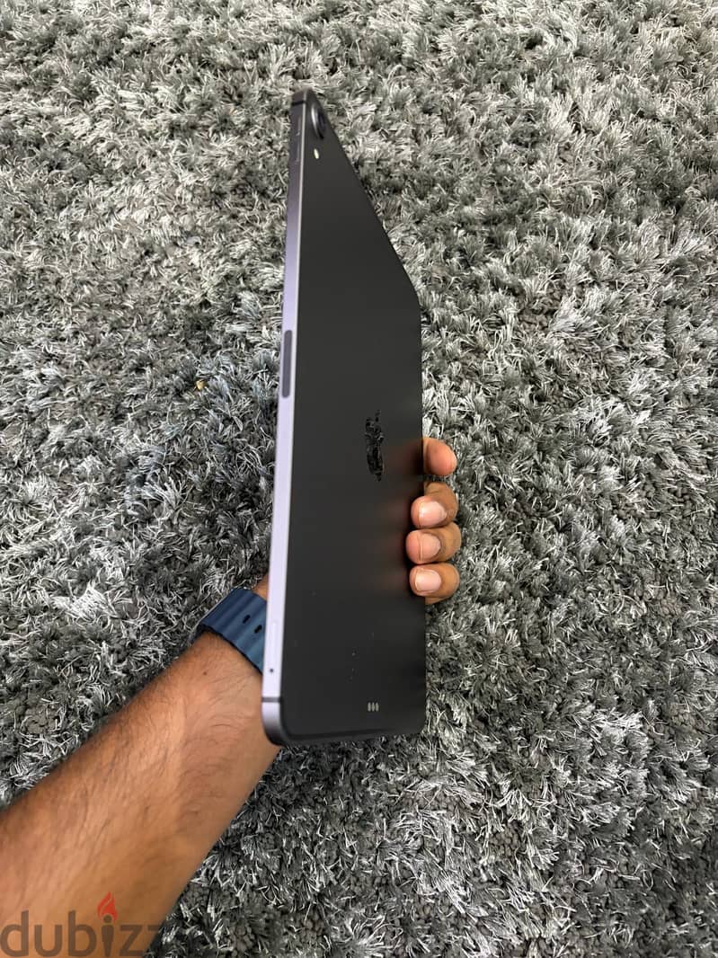 iPad Pro 11-inch (1st Generation) – 512GB Wi-Fi + Cellular 5
