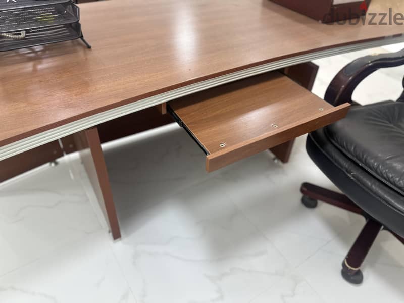 Office table sofa and chair 6
