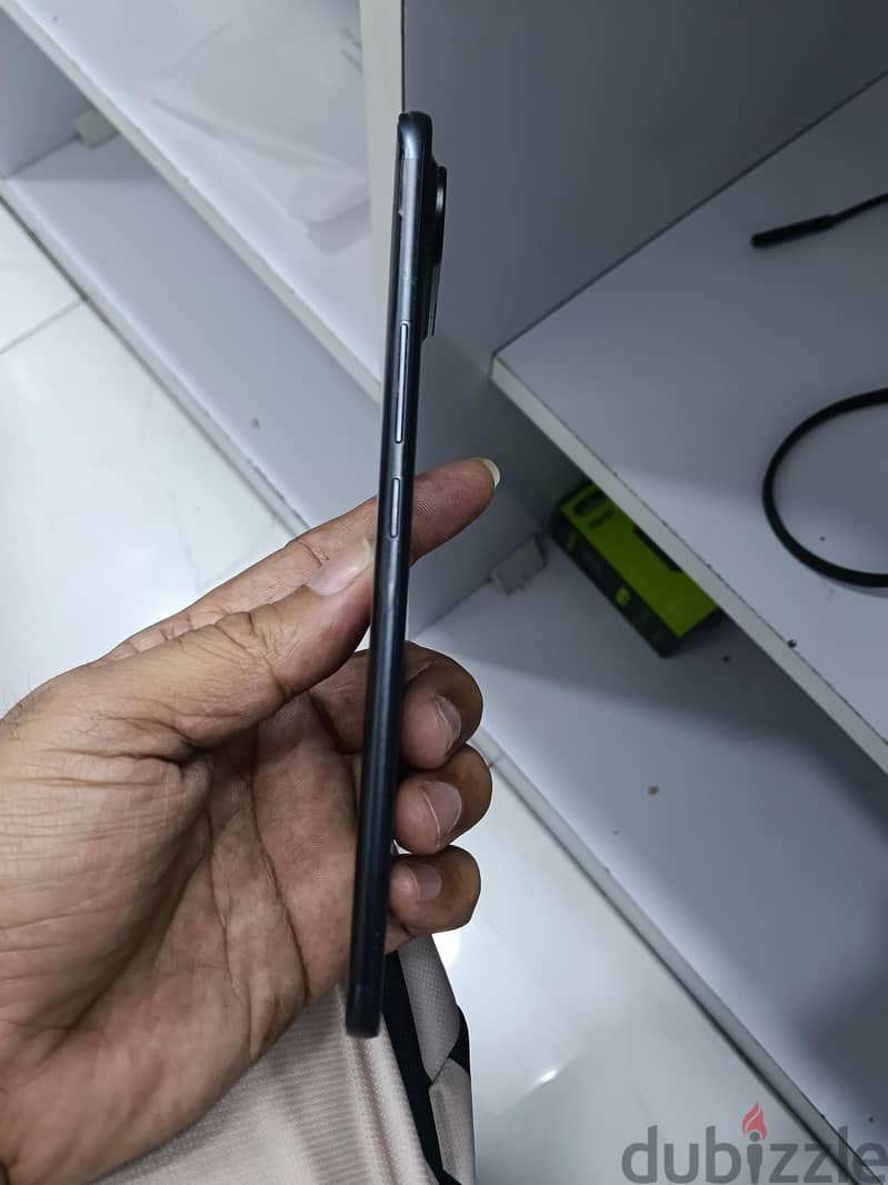 Tecno POVA slim 1