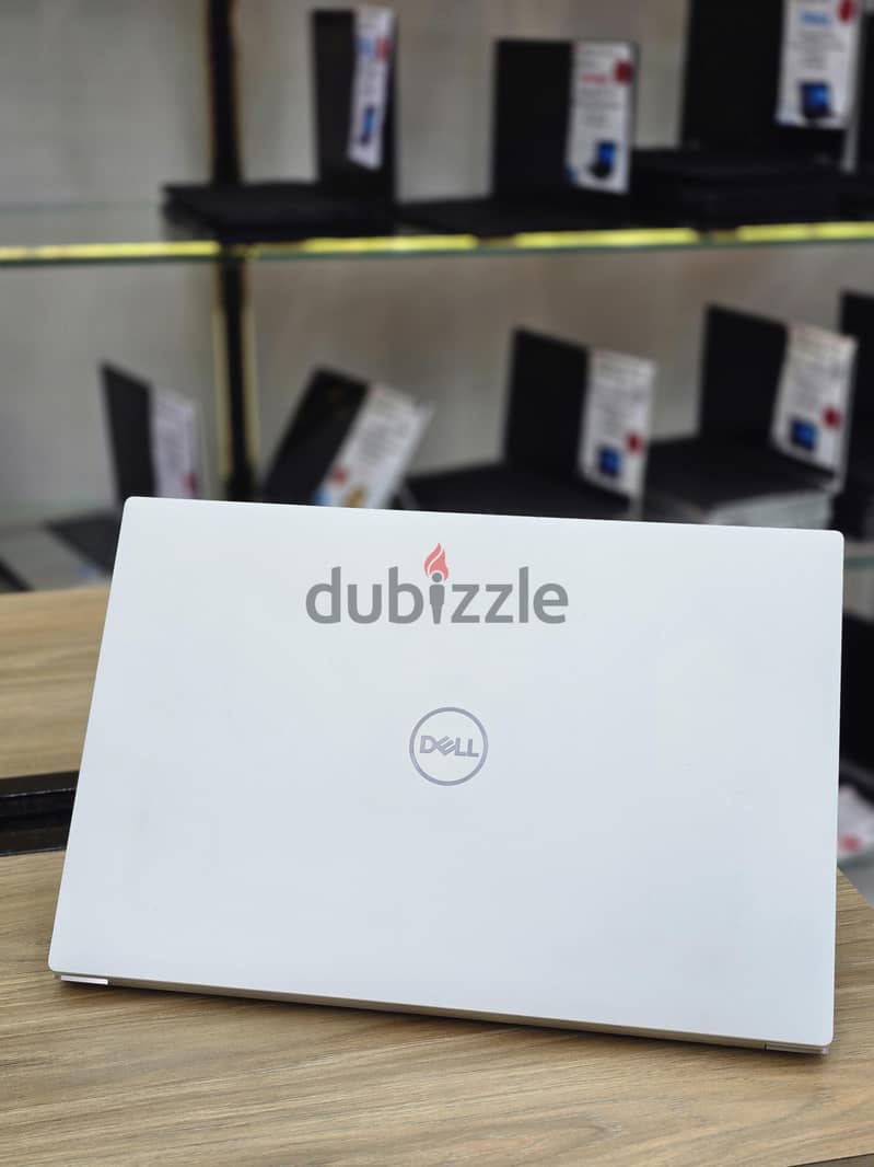 Dell XPS 15 9500 Core i5-10th Generation 4