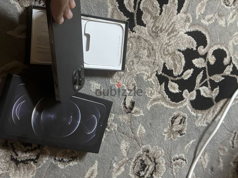 آبل - آيفون 12 برو ماكس 2