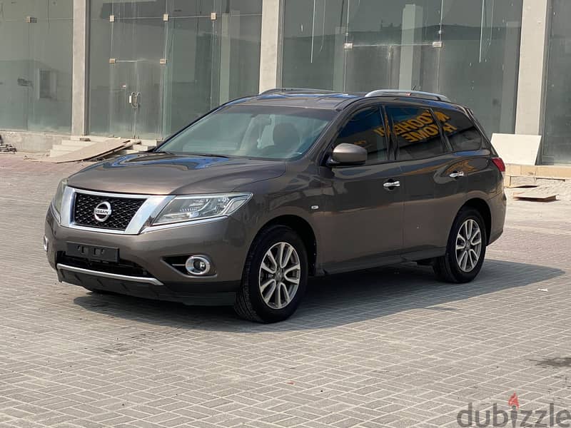 Nissan Pathfinder 2015 Grey 1