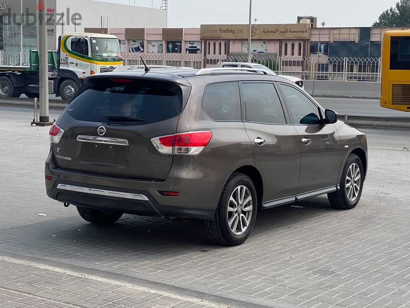 Nissan Pathfinder 2015 Grey 6