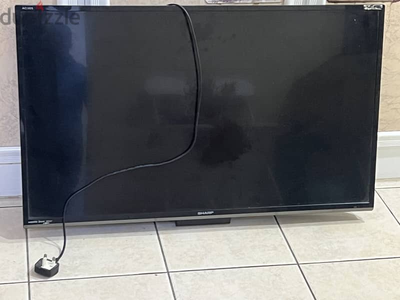 Sharp LCD TV 40” 1