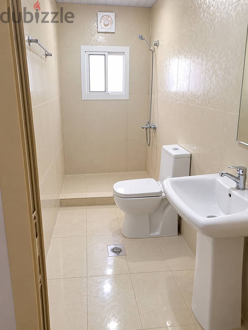 Unfurnished Studio apartment in Adliya near Alhilal hospital, park. 2