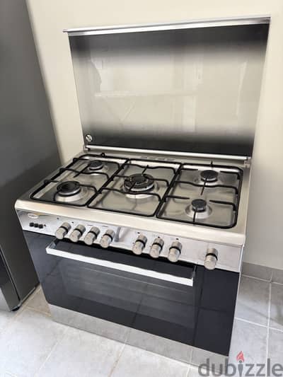Glemgas 5-Burner Gas Cooker with Oven – Good Working Condition