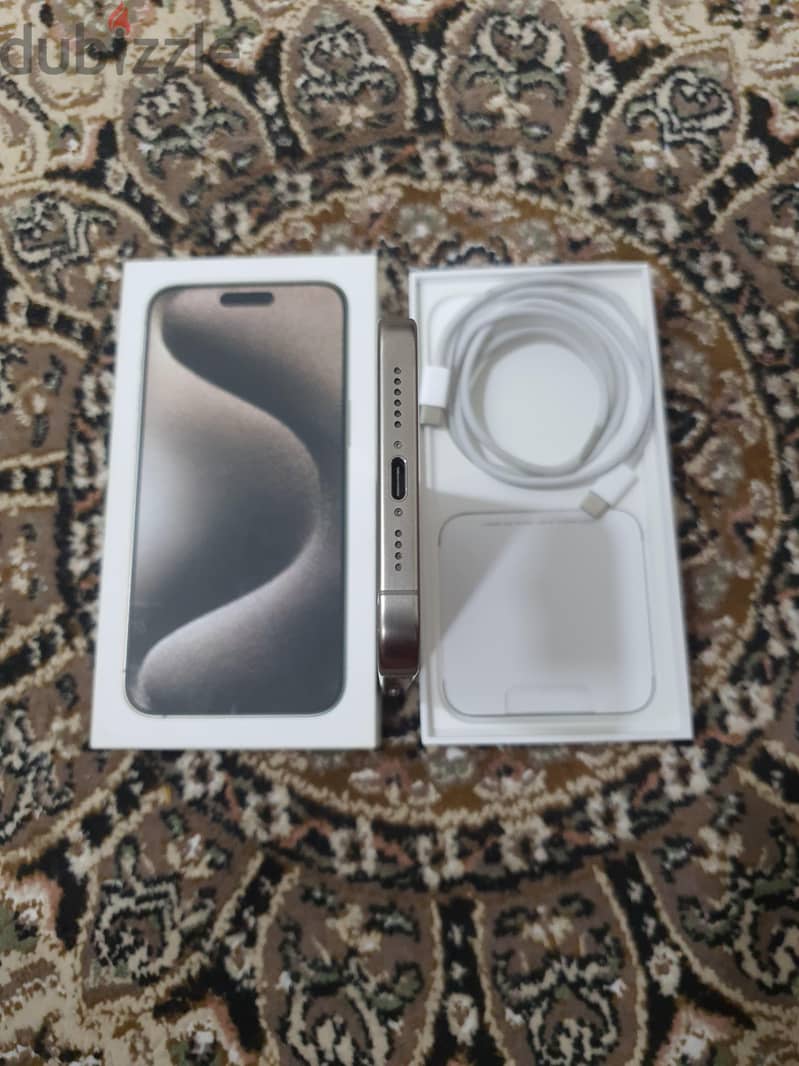 آبل - آيفون 15 برو ماكس 4