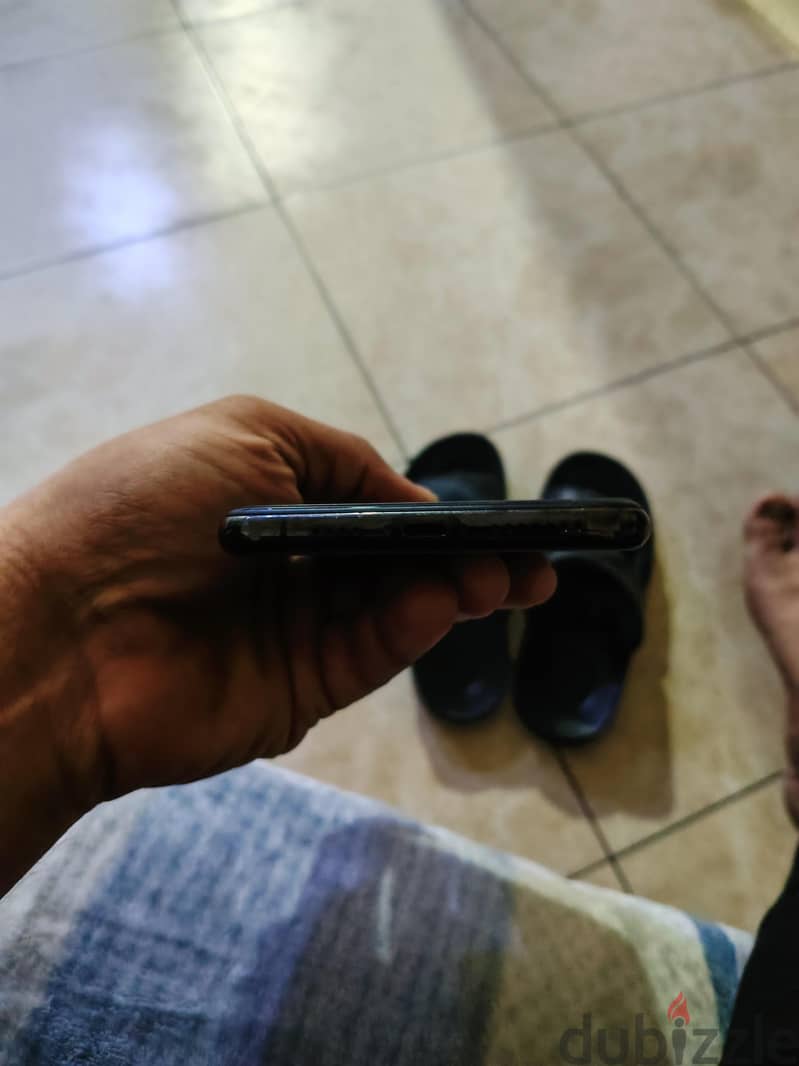 Apple - iPhone 11 Pro Max 3