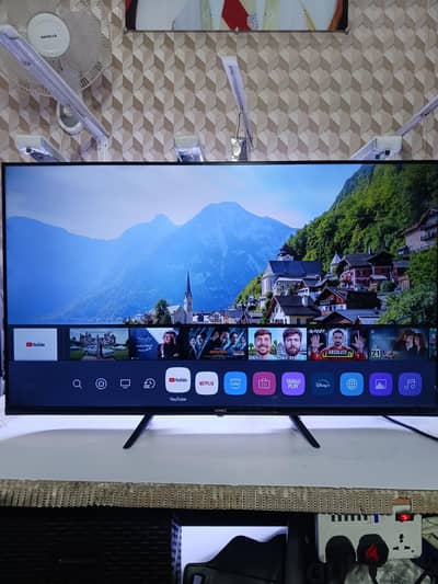 HOMES 43" SMART TV FOR SALE WITH ONE YEAR IP TV SUBSCRIPTION
