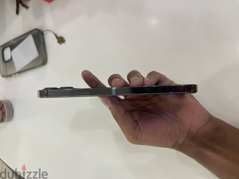 Iphone 12pro max 4