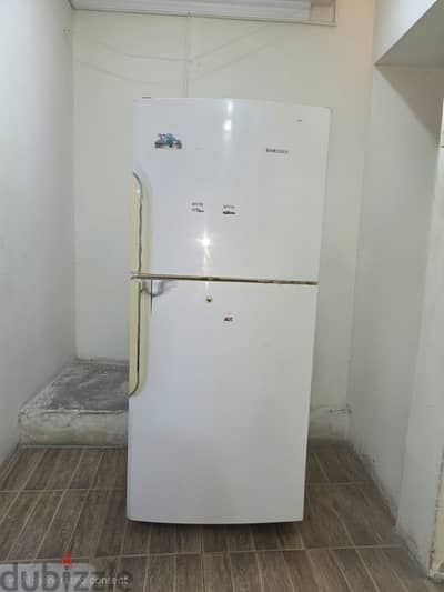 Samsaung fridge for sale