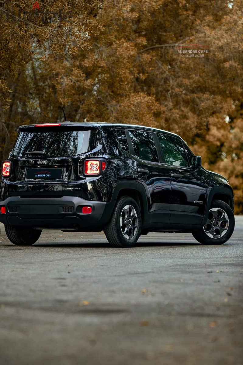 Jeep Renegade 2016 Black | Automatic | Budget Friendly SUV | Bahrain 6