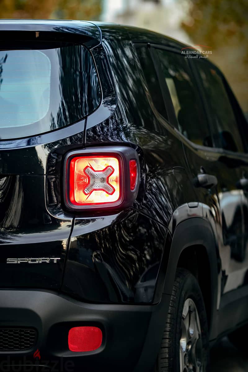 Jeep Renegade 2016 Black | Automatic | Budget Friendly SUV | Bahrain 9