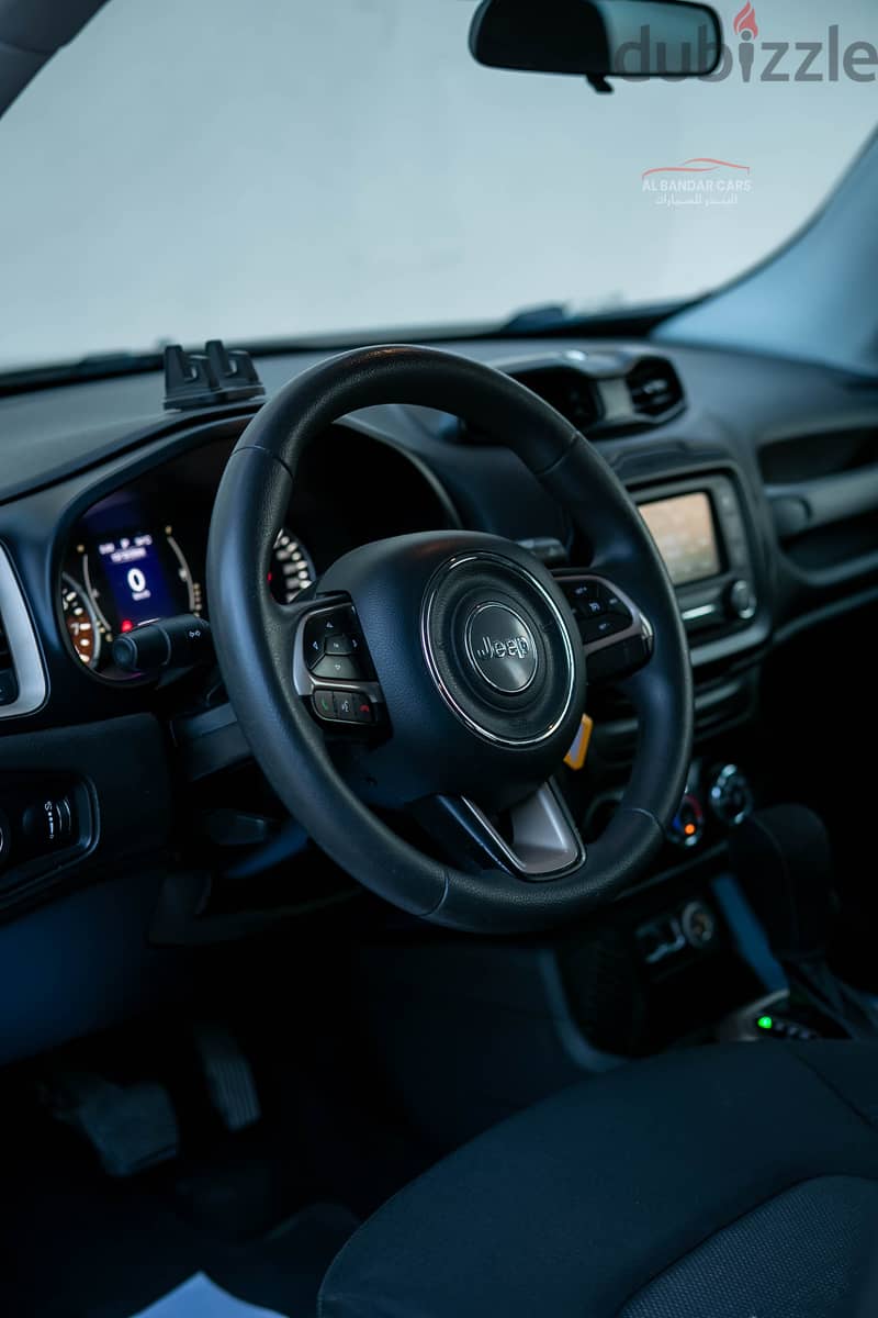 Jeep Renegade 2016 Black | Automatic | Budget Friendly SUV | Bahrain 10