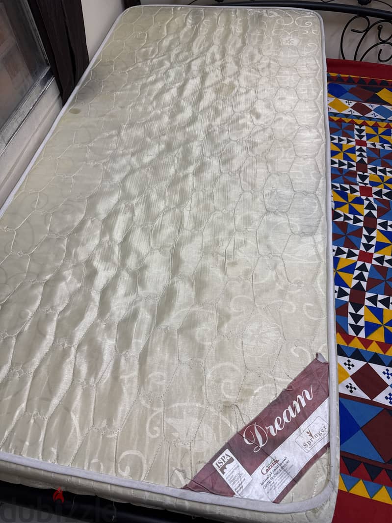 Single bed 2 Mattress 2