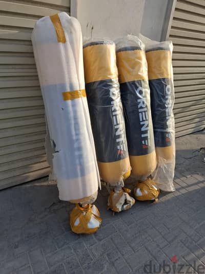 ORIENTE Freestanding Heavy Punching Bags