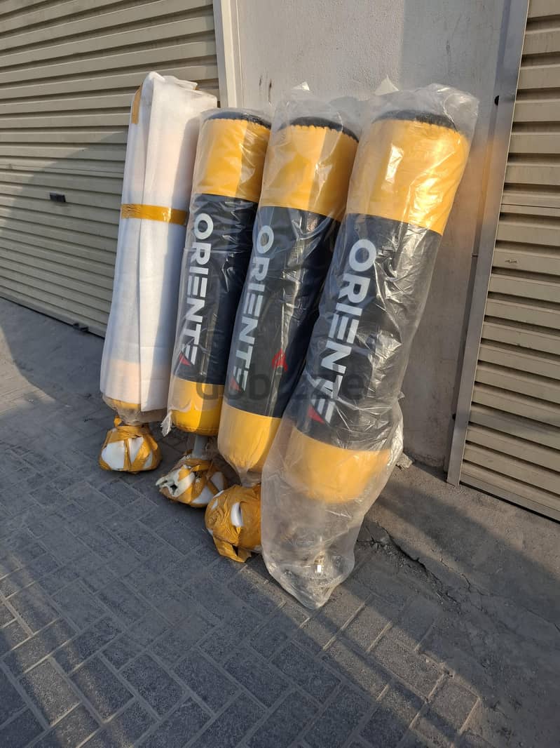 ORIENTE Freestanding Heavy Punching Bags 3