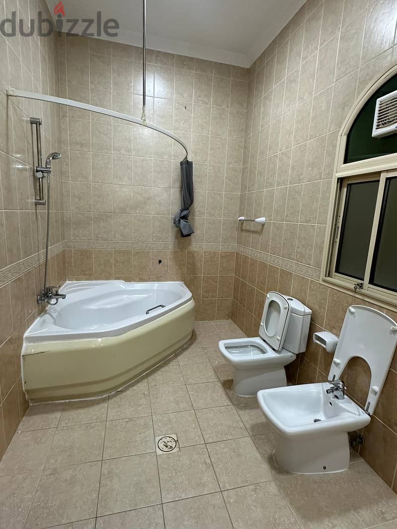 Villa for rent in Juffair 8