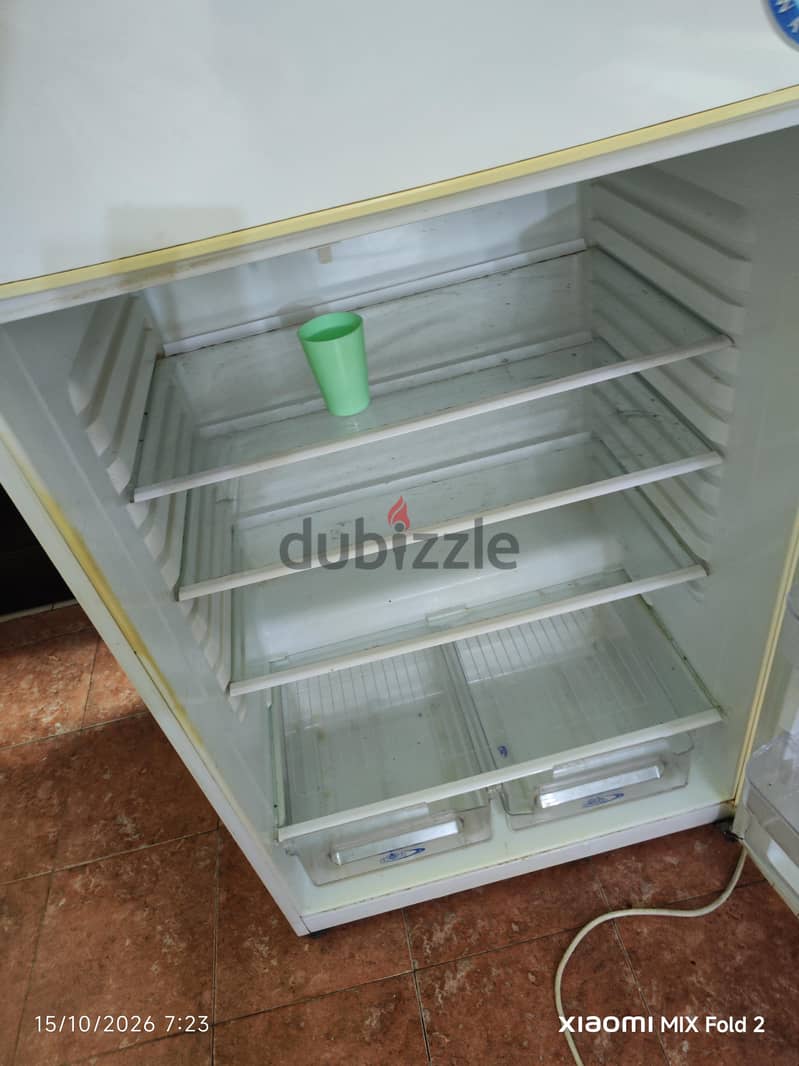 heavy duty working fridge Electrolux 550 L iters at  35 bd 11