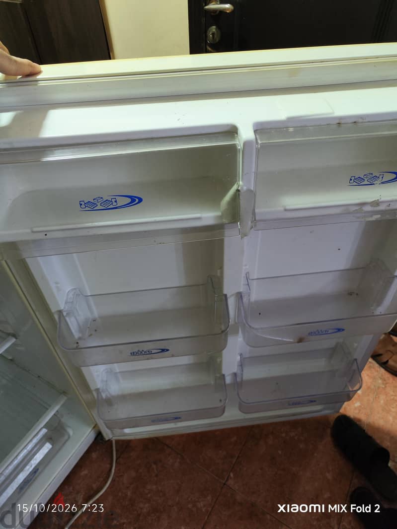 heavy duty working fridge Electrolux 550 L iters at  35 bd 12