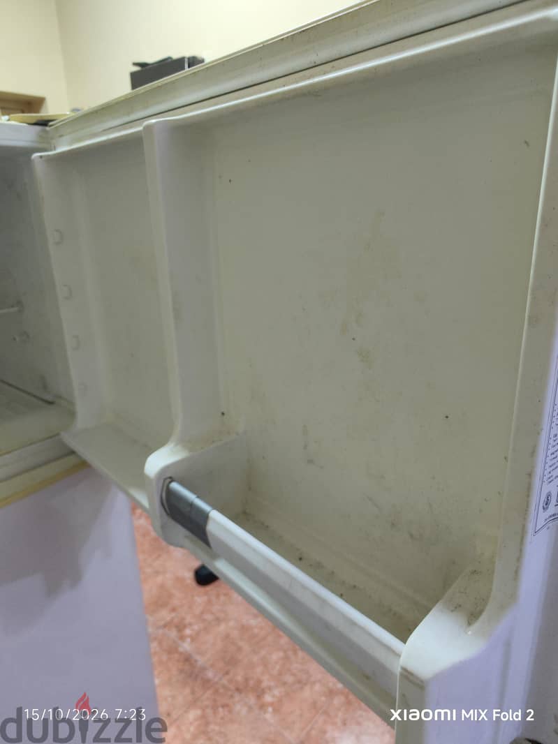 heavy duty working fridge Electrolux 550 L iters at  35 bd 14