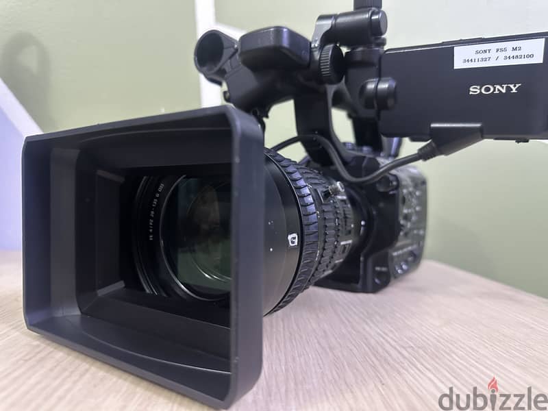 Sony FS5Mark 2 camera+FE pz 28-135 G OSSlens+18-105Glens 3
