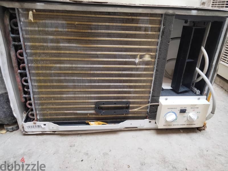 1.5ton window AC for sale good condition good working with fixing 3