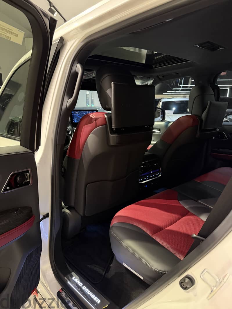 Toyota Land Cruiser 2026 5