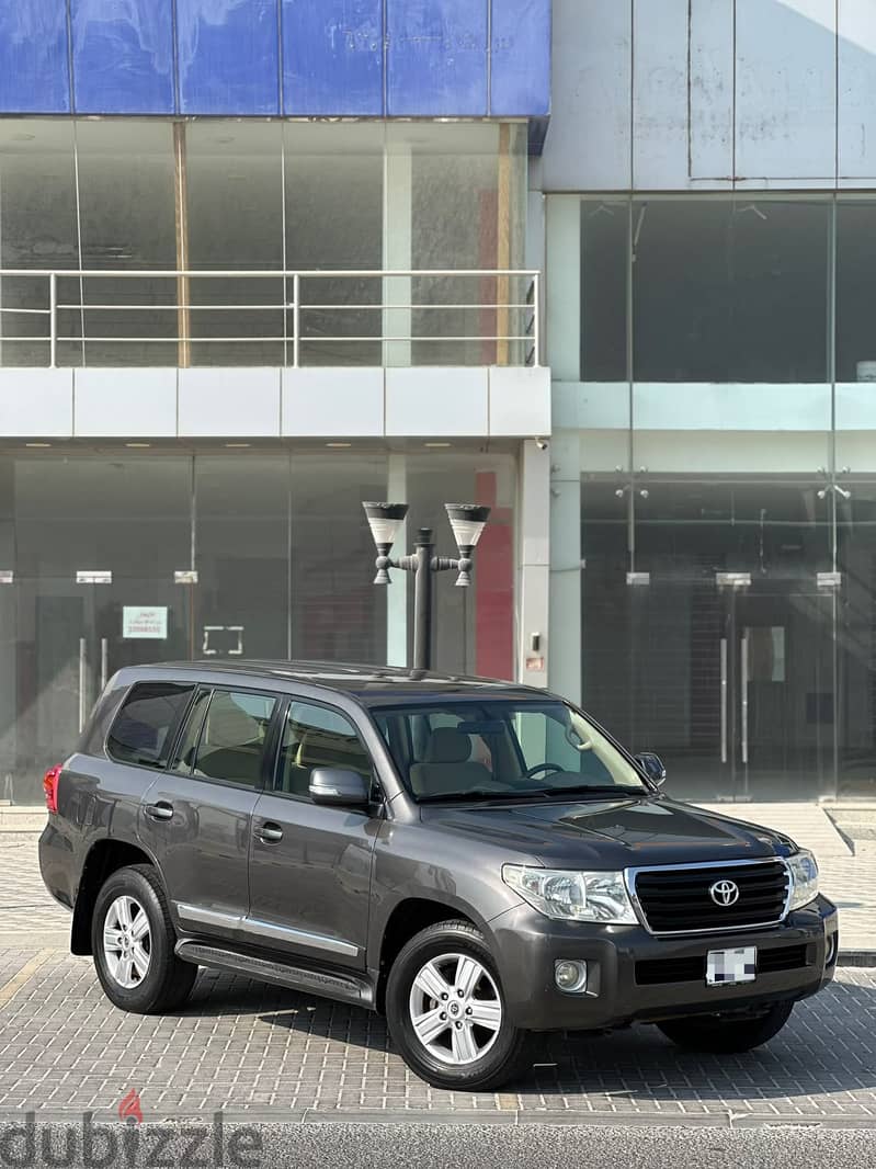TOYOTA LAND CRUISER G V6 2013 GREY 1