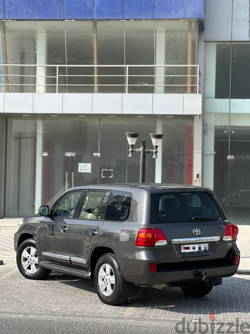 TOYOTA LAND CRUISER G V6 2013 GREY 2