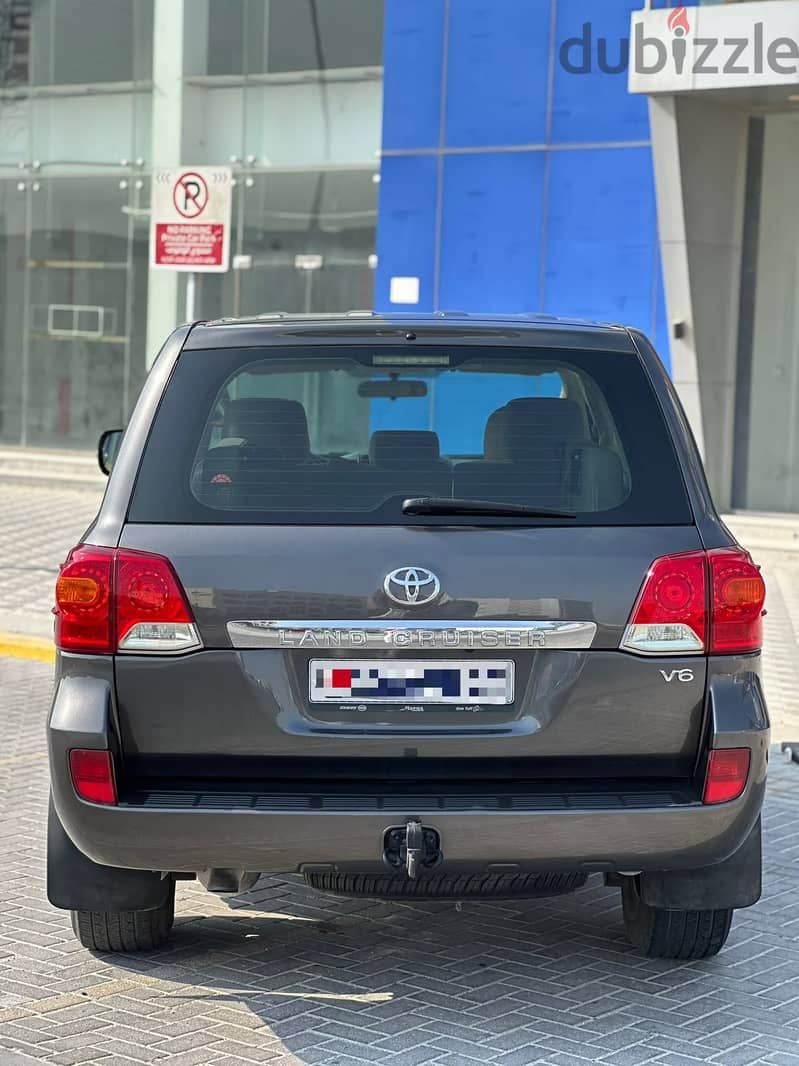 TOYOTA LAND CRUISER G V6 2013 GREY 3