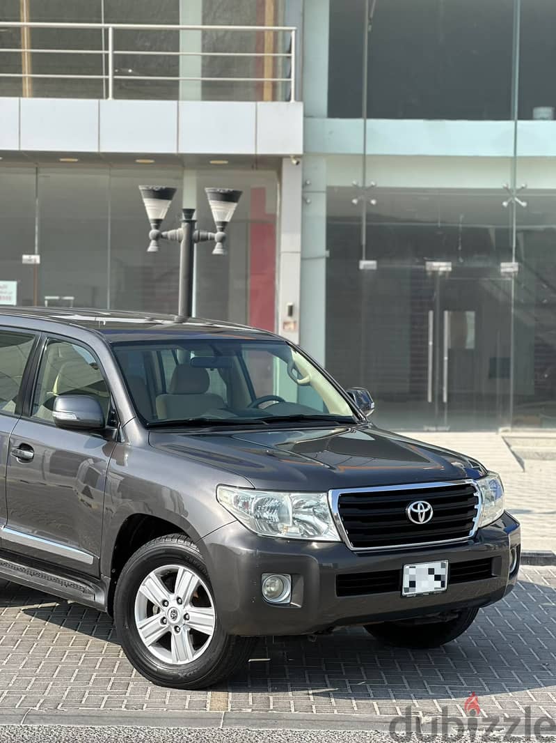 TOYOTA LAND CRUISER G V6 2013 GREY 4