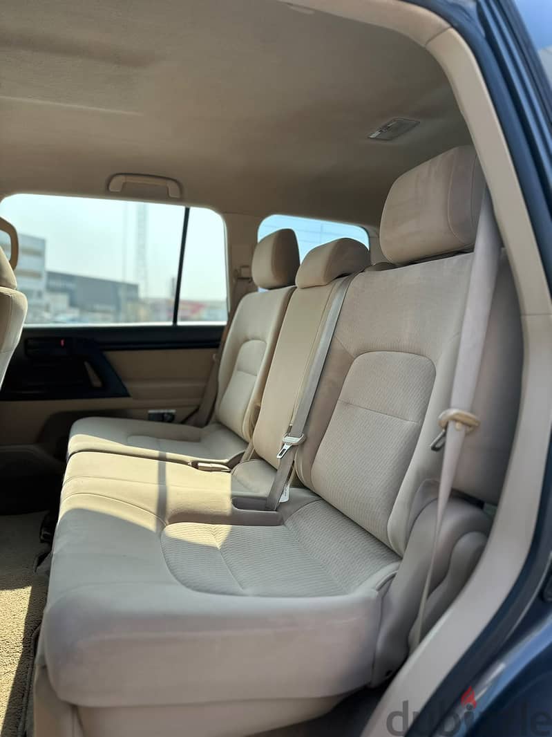 TOYOTA LAND CRUISER G V6 2013 GREY 9